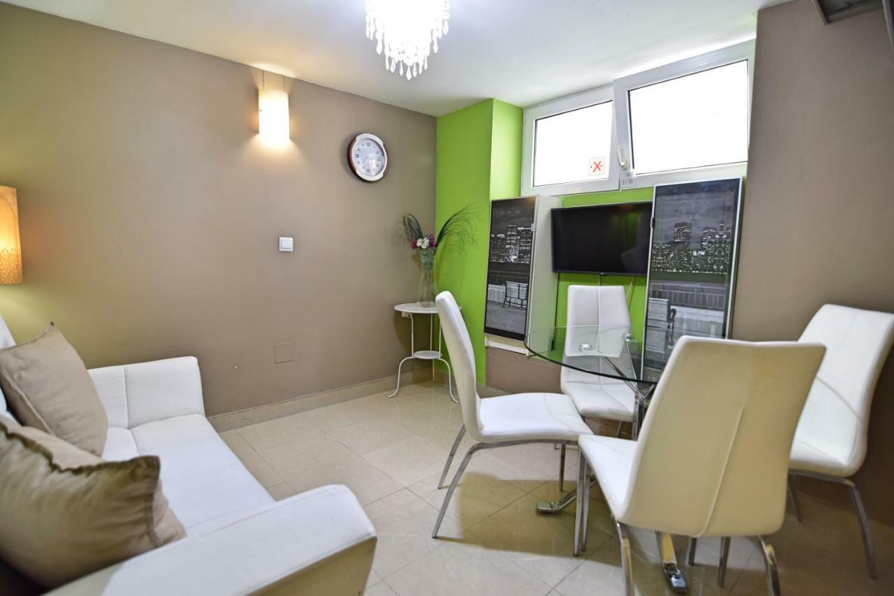 Apartamentos Marques De La Merced Μάλαγα Εξωτερικό φωτογραφία